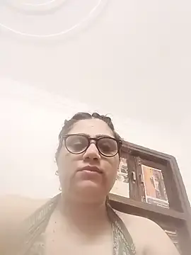 Stripchat Adult Webcam of yourchahat27