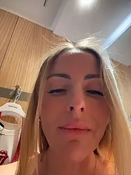 Stripchat Live Sex of EmaSalis