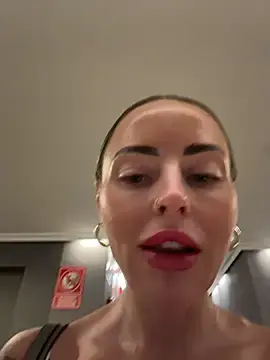 Stripchat Nude Webcam of EmaSalis