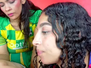 Stripchat Sex Cam of candymia68
