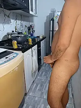 Stripchat Adult Webcam of kingofqueenxxx