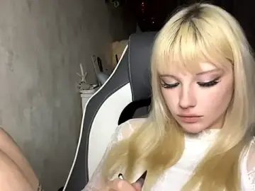 Stripchat Free Live Porn of AngelicaMells