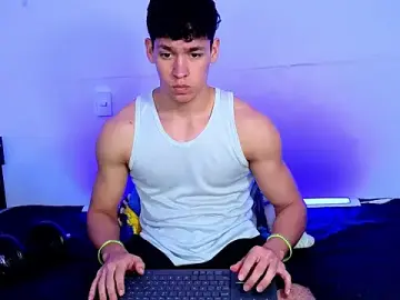 Stripchat Adult Webcams of Luke_Muscle