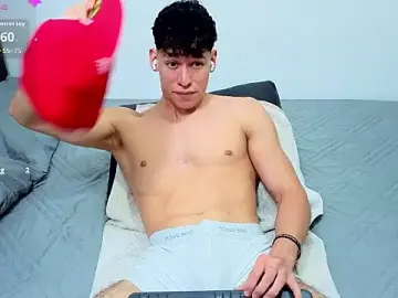Stripchat Nude Webcam of Luke_Muscle