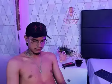 Stripchat Adult Webcam of TysonRiggs