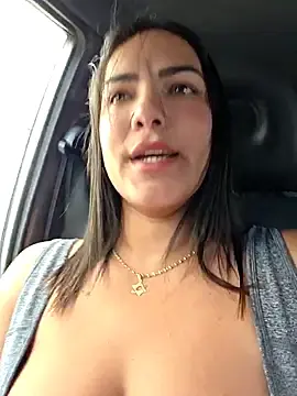 Stripchat Free Porn Cam of camiysebas21