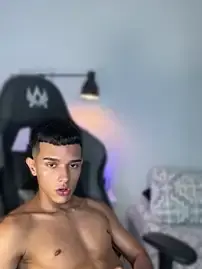 Stripchat Live Sex Cam of Busterspinter