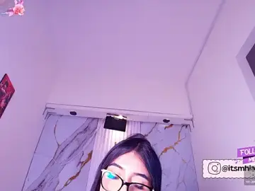 Stripchat Live Sex Cam of Mhiaa_Sweet