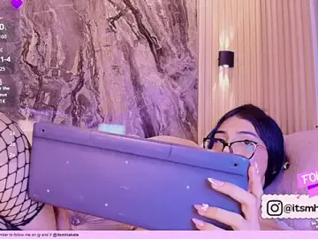 Stripchat Sex Cam of Mhiaa_Sweet