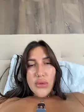 Stripchat Free Porn Cam of AleksandraRich