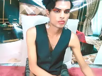 Stripchat Free Porn Cam of IndianLipstickLuna