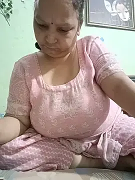 Stripchat Free Porn Cam of Kavya_kapoor