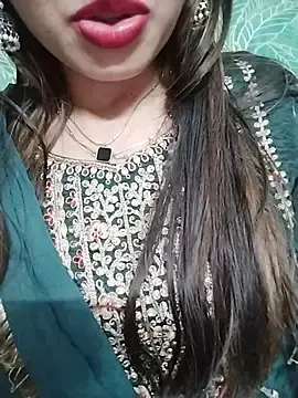 Stripchat Live Sex Cam of Noor_Darliing
