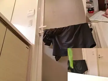 Stripchat Free Porn Cam of Benzou_the_Painter