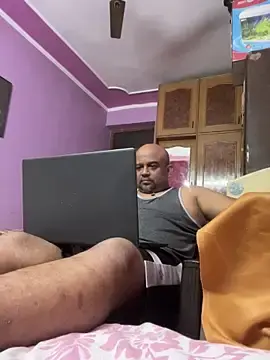 Stripchat Live Sex Cam of Dick_6inches_Delhi