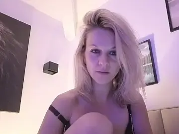 Stripchat Live Sex of Couple-Kiwii-Orchidee-Boy