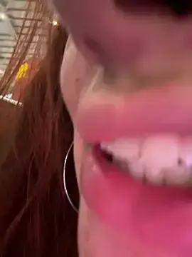 Stripchat Watch Live Sex Cams of ariiel_