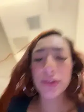 Stripchat Free Porn Cam of ariiel_