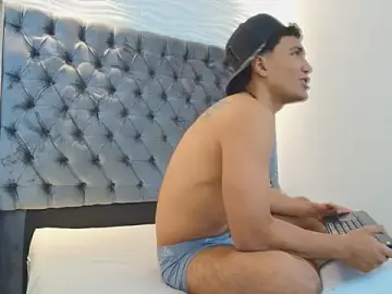 Stripchat Live Sex of Marco_Smith2