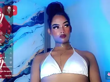 Stripchat Free Porn Cam of kiara_gomez__