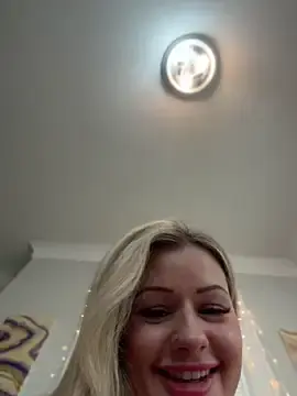 Stripchat Nude Webcam of LoveShae_
