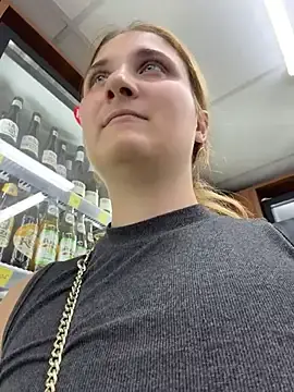 Stripchat Live Sex Cam of AdelRich