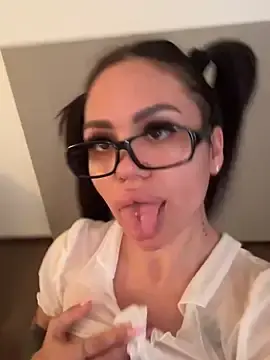 Stripchat Watch Live Sex Cams of JustLora