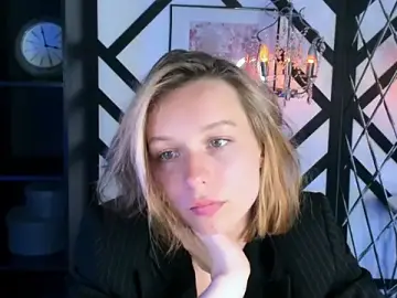 Stripchat Live Sex Cam of ivy_blare