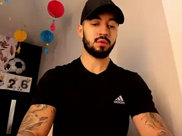Stripchat Live Porn of MarkWalker__