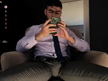 Stripchat Sex Cam of MarkWalker__
