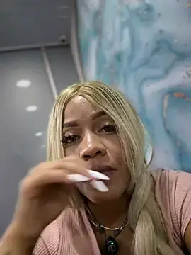 Stripchat Watch Live Sex Cams of riri_brunnete