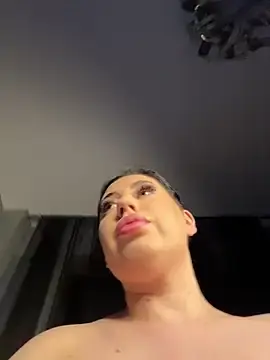 Stripchat Live Sex Cam of Andrestarr