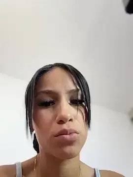 Stripchat Watch Live Sex Cams of Miaa_love6969