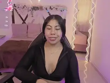 Stripchat Live Sex Cam of ZURY_TAY