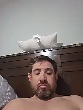 Stripchat Free Porn Cam of caliguy37
