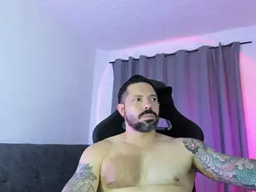 Stripchat Sex Cam of Pierre_Vidal
