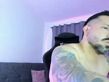 Stripchat Nude Webcam of Pierre_Vidal