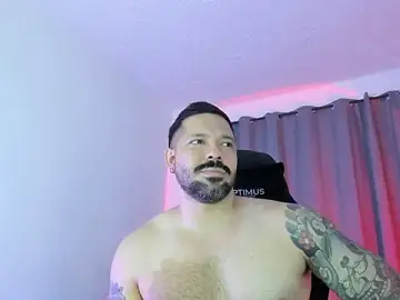 Stripchat Sex Cam of Pierre_Vidal