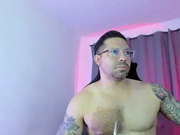 Stripchat Adult Webcams of Pierre_Vidal