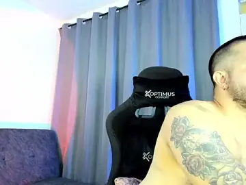 Stripchat Sex Cam of Pierre_Vidal