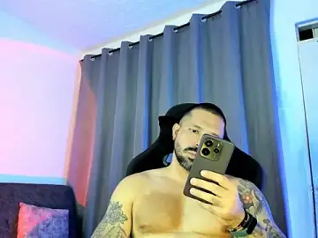 Stripchat Live Sex Cam of Pierre_Vidal