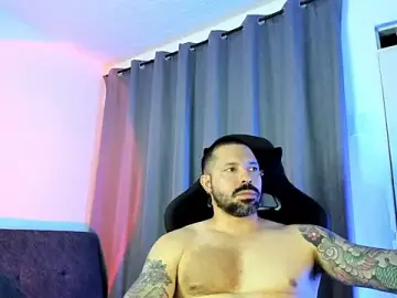 Stripchat Adult Webcam of Pierre_Vidal