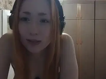 Stripchat Adult Webcam of YaniraHeneisen