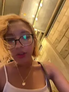 Stripchat Live Porn of SweetBunnyGF