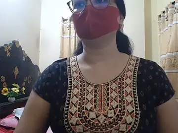 Stripchat Free Live Porn of Elena_cruz5