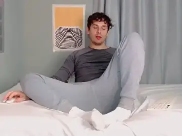 Stripchat Watch Live Sex Cams of Luc_7