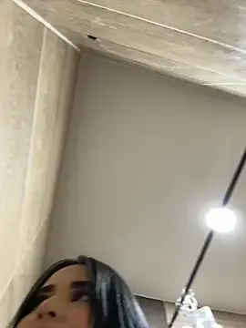 Stripchat Live Sex Cam of jailyncam_