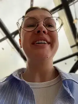Stripchat Live Sex of RinaCat