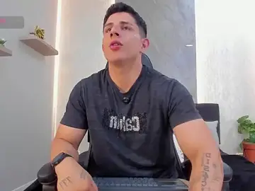 Stripchat Nude Webcam of Johan_Williams_07
