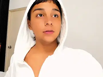 Stripchat Live Sex Cam of Seductivo_jr